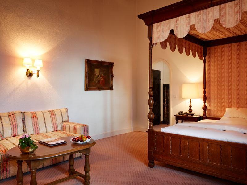 Hotel Und Restaurant Burg Schnellenberg Attendorn Kültér fotó