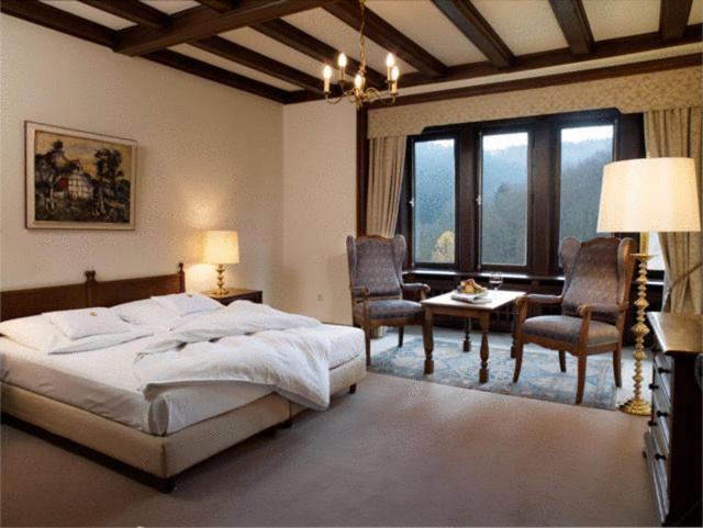 Hotel Und Restaurant Burg Schnellenberg Attendorn Kültér fotó