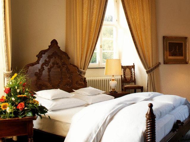 Hotel Und Restaurant Burg Schnellenberg Attendorn Kültér fotó