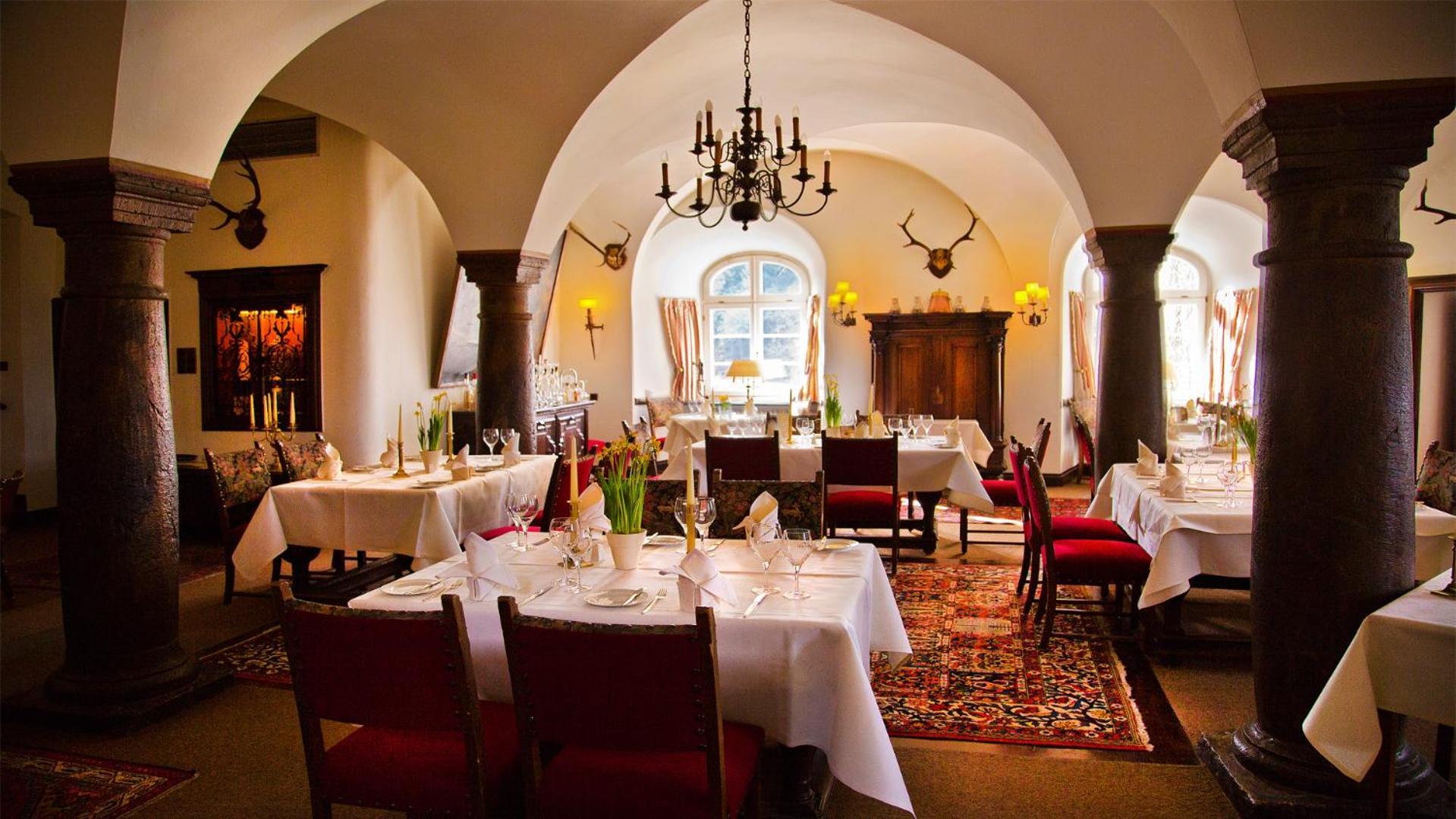 Hotel Und Restaurant Burg Schnellenberg Attendorn Kültér fotó