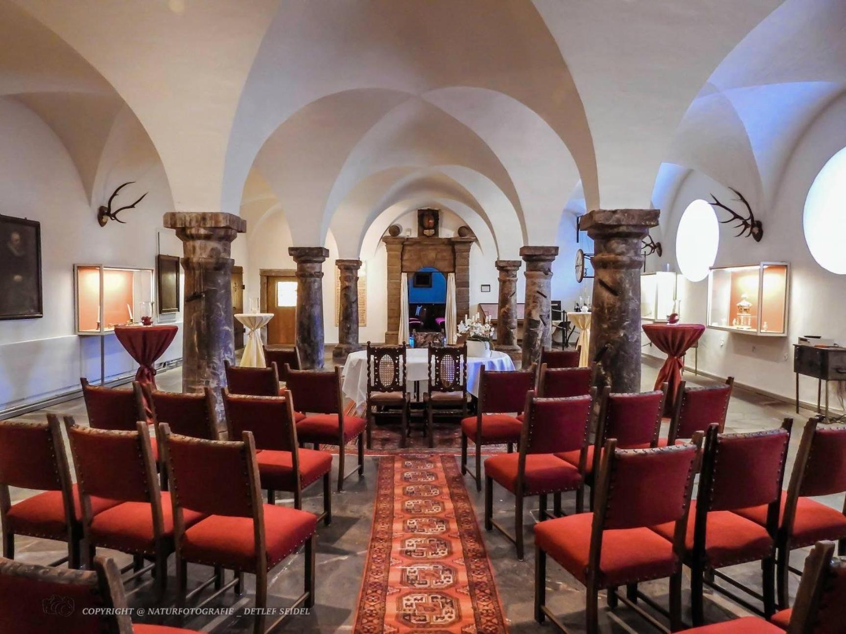 Hotel Und Restaurant Burg Schnellenberg Attendorn Kültér fotó